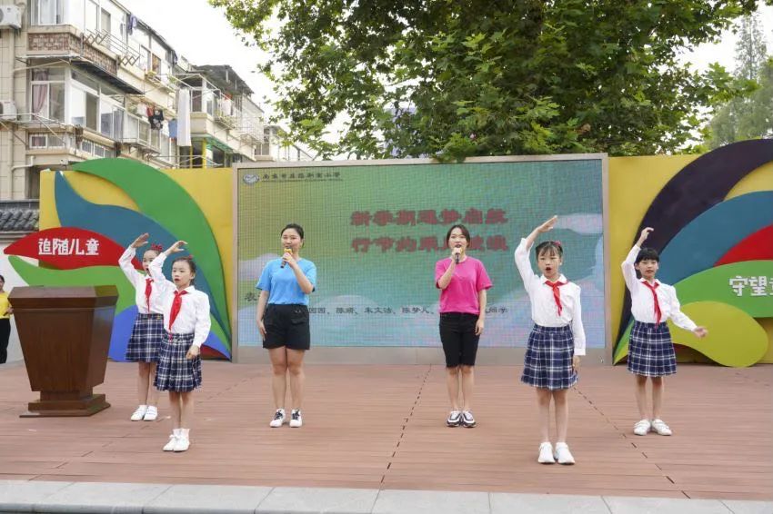 这里告诉你，什么是“诗意童年”