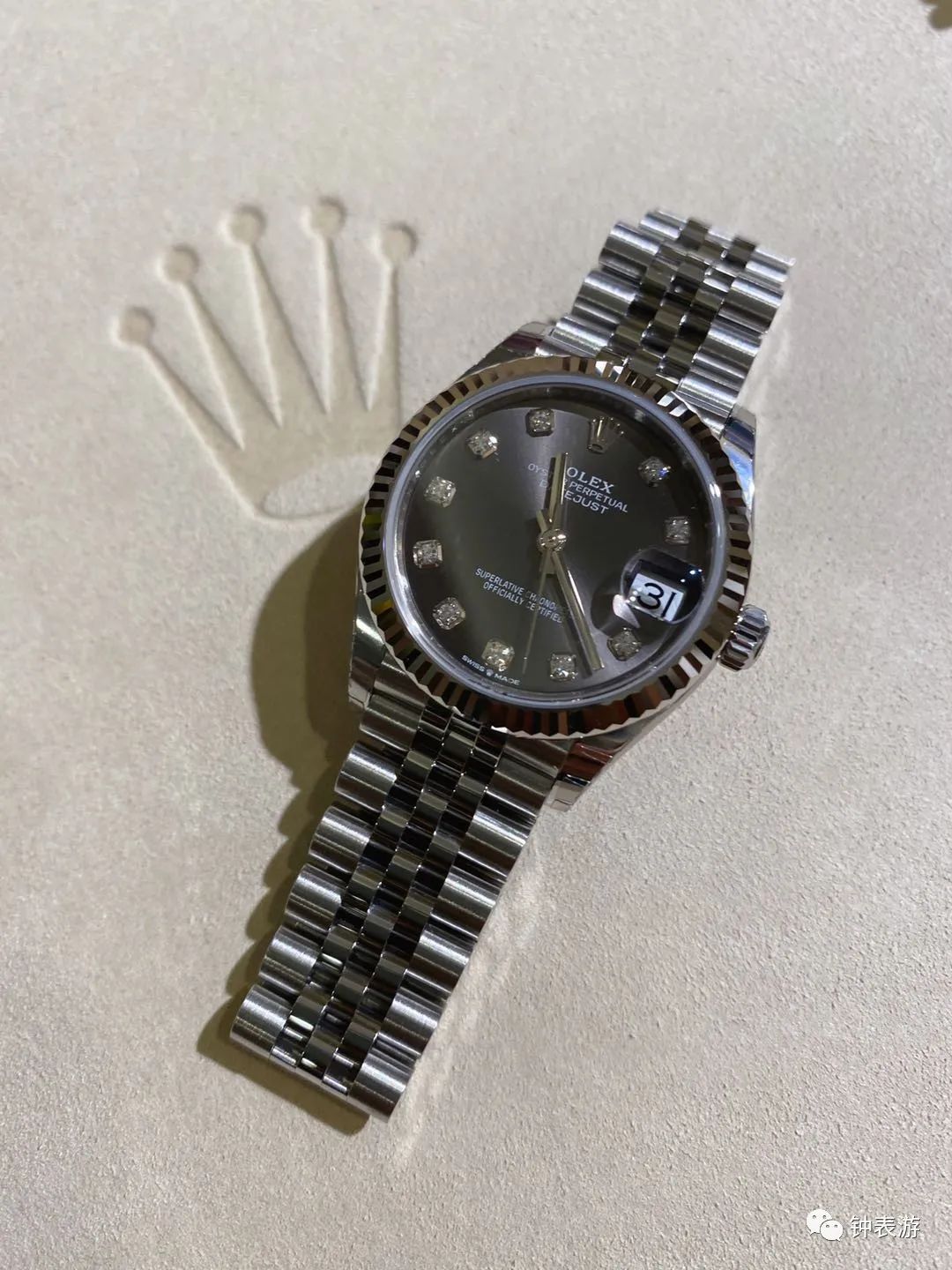 劳力士新款绿水鬼超强放大细节图,劳力士绿鬼开后盖