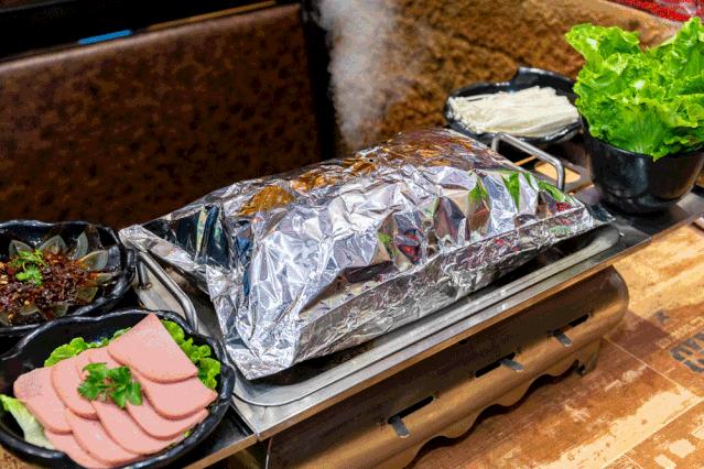 搞大事！这个购物中心用一张卡就能吃遍