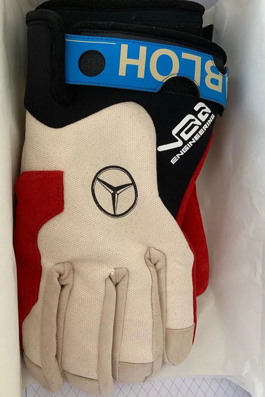 得物权志龙手表,得物权志龙联名鞋是真的吗