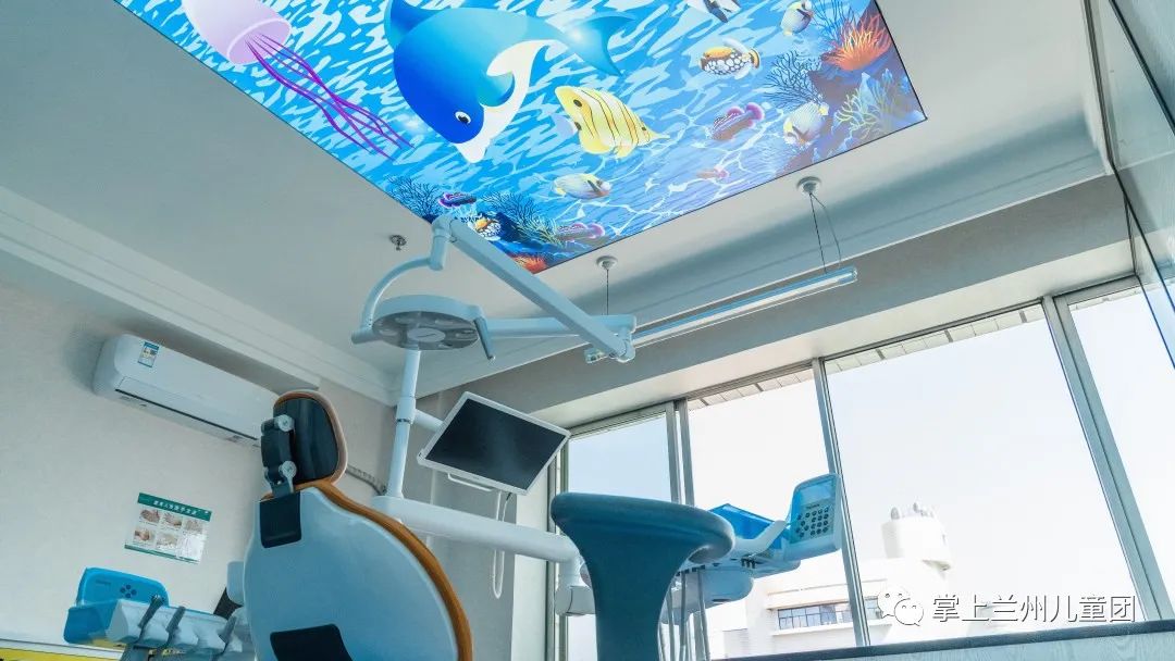 这个周末一起去看电影怎么样,这个周末要一起去游乐园吗