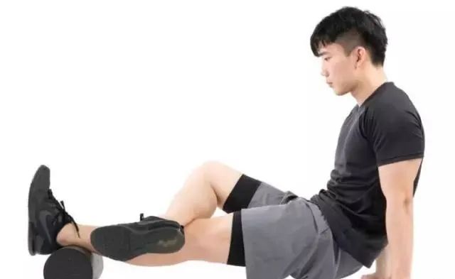 小腿迎面骨一阵一阵的疼,小腿迎面骨跳着疼