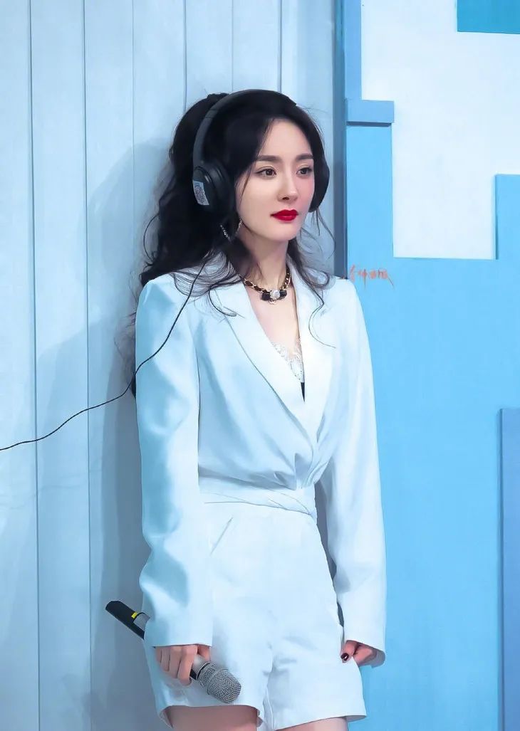 乔妹首次带货是哪天,乔妹几月份开始带货的