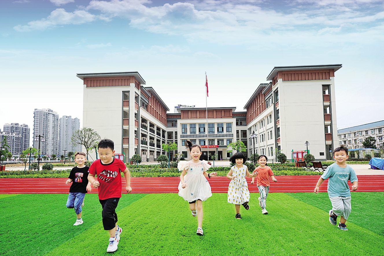 坚守初心担使命继往开来育新人,坚守百年初心担当育人使命素材