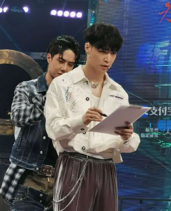 街舞4位队长炸翻全场,街舞四位队长都是谁