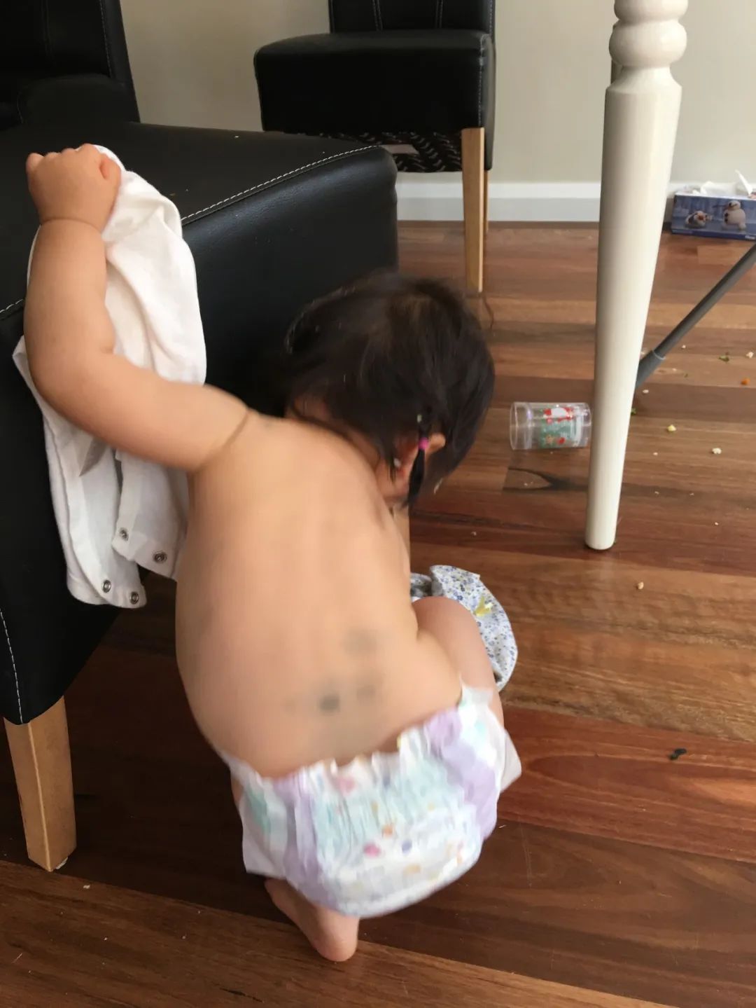 孩子吃东西后乱扔要怎么引导,婴儿乱扔食物怎么处理