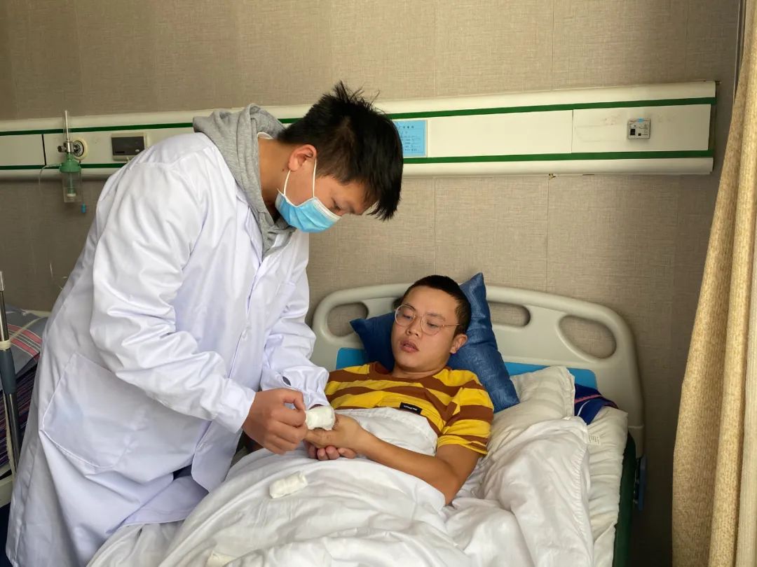 真的了不起原唱,手指断了会自己接回去吗