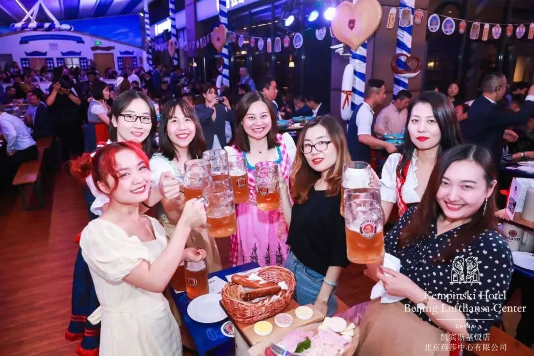 servus咖啡酒吧,servus德餐咖啡酒吧