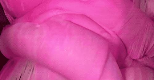 一不谨慎把口香糖吞进肚子里,一不谨慎把口香糖咽了