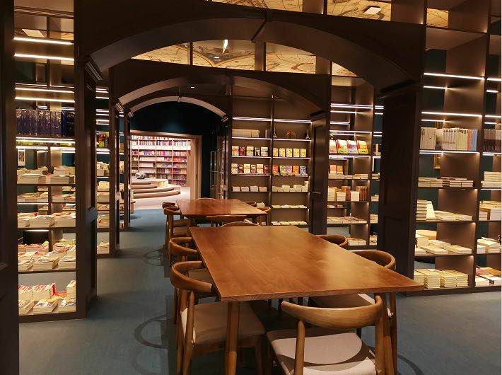 打出“国内首家跨文化书店”口号的书店现身上海虹口，要把书店开成“4S店”