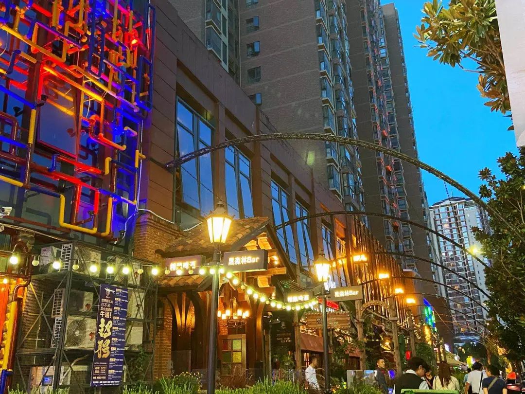 昆明西山南亚风情第壹城,昆明之夜不夜城