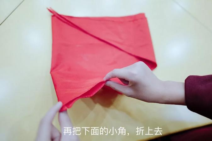 队徽改字,少先队队徽的改变