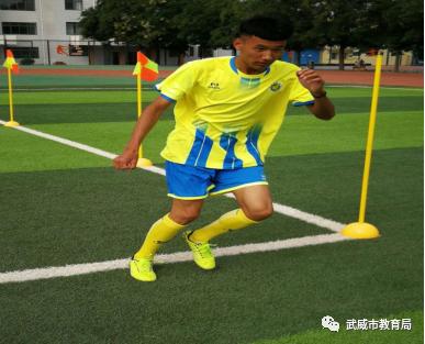 武威市代表团参加2020年甘肃省青少年校园足球夏令营活动成绩喜人，21人入选甘肃省青少年校园足球最佳阵容