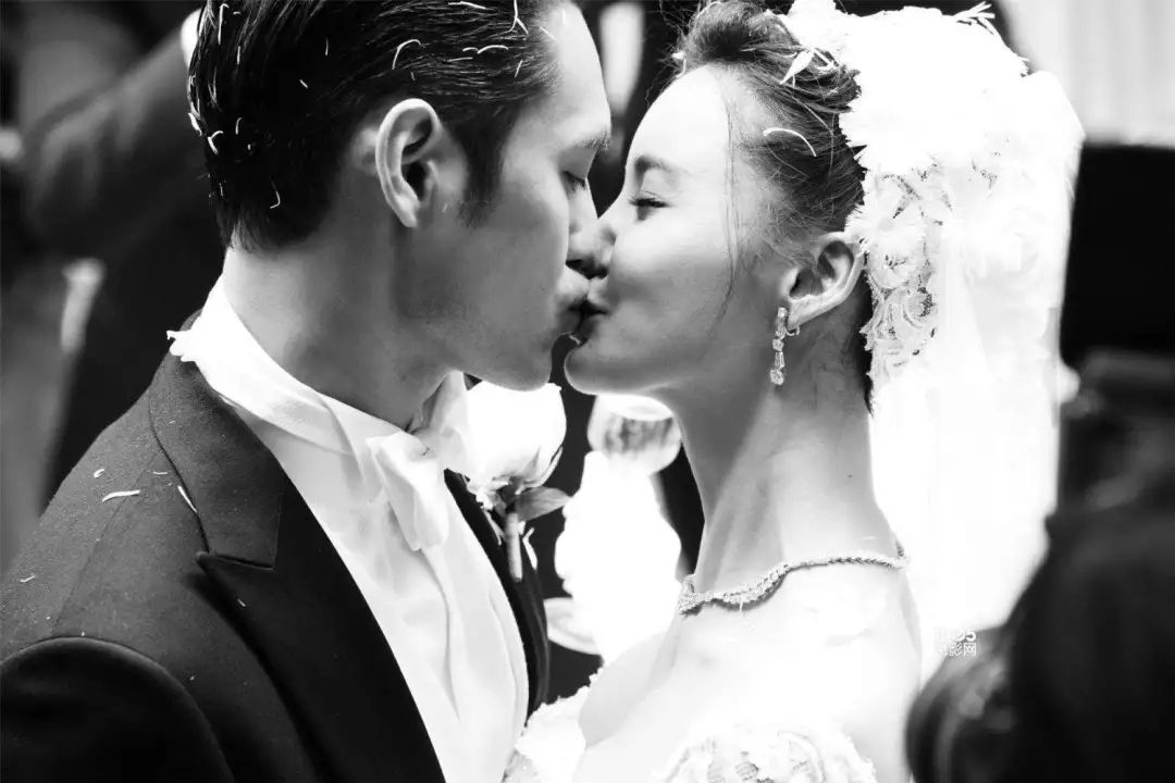 1818黄金眼刘先生视频,1818黄金眼男团刘先生