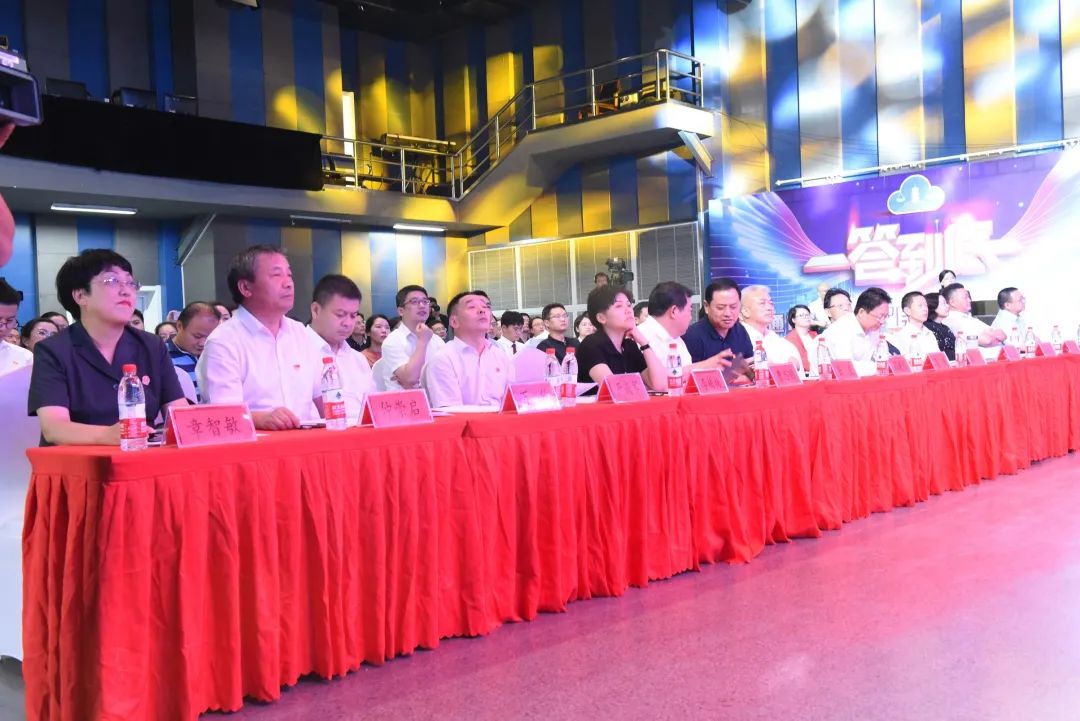 澶鐩存挱40寮鸿禌鎶界缁撴灉,澶鐩存挱鍥㈤槦寰佹垬鍏ㄨ繍