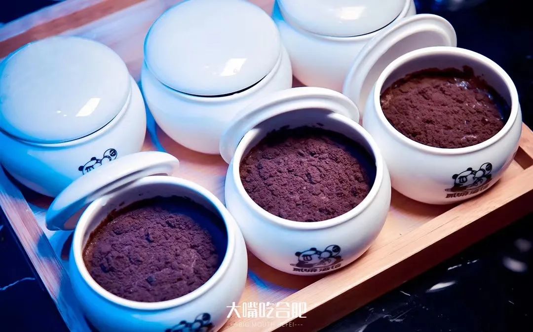 代金券无限叠加！凭斗酒火爆成都的「深夜酒馆」，国潮新风炸翻老报馆