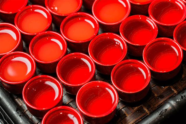 代金券无限叠加！凭斗酒火爆成都的「深夜酒馆」，国潮新风炸翻老报馆