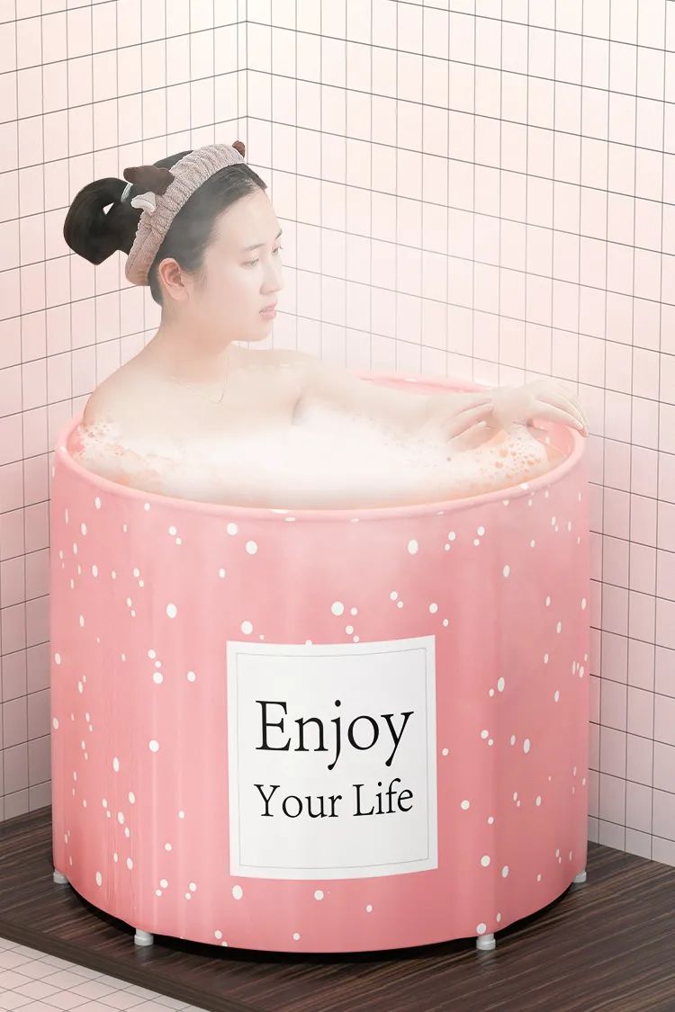 小浴室必备之折叠泡澡桶,有了折叠泡澡桶在家也能泡澡了