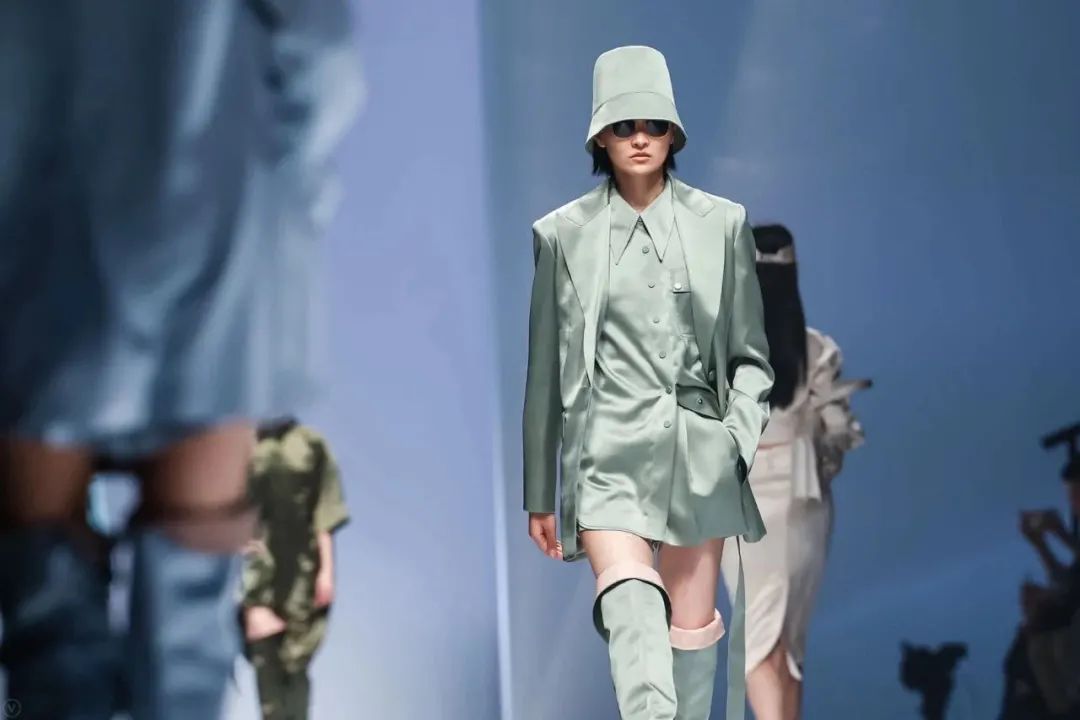 lily女装2020秋款发布会,lily商务时装纽约大秀