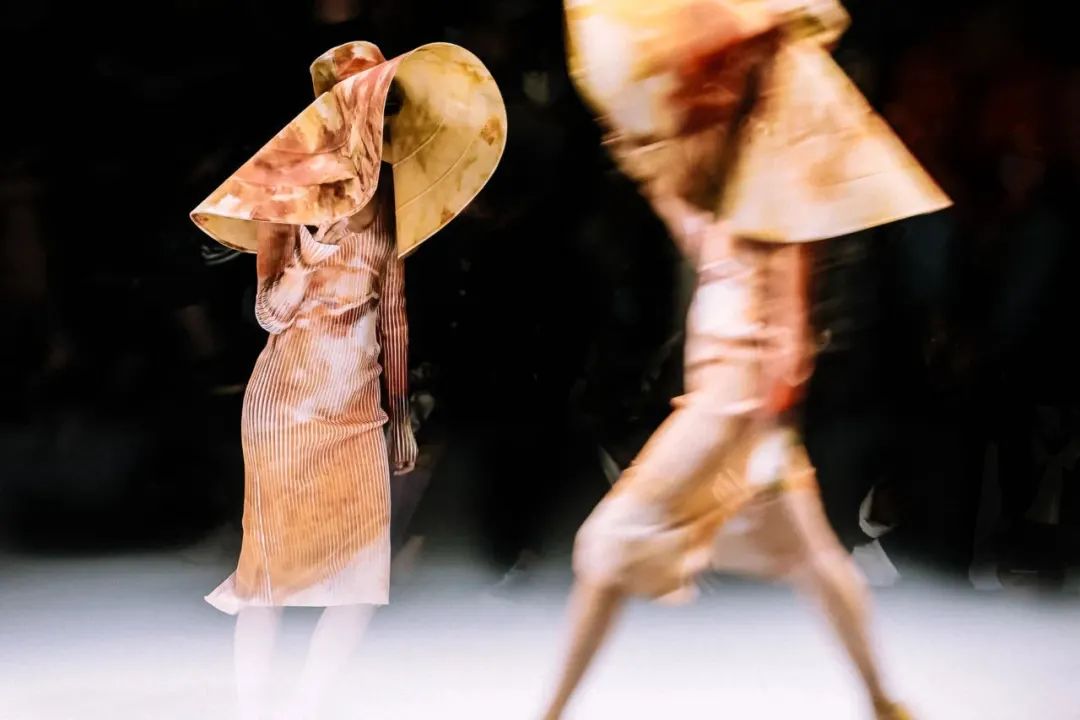 lily女装2020秋款发布会,lily商务时装纽约大秀