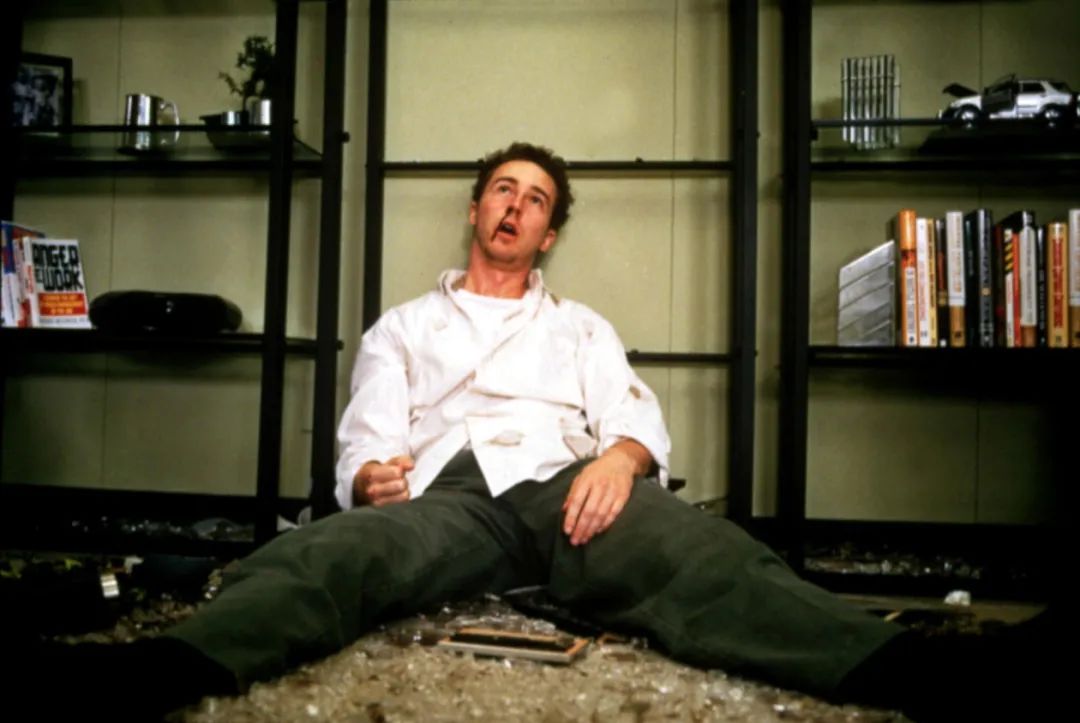 爱德华诺顿自己打自己,爱德华诺顿天国王朝奥斯卡