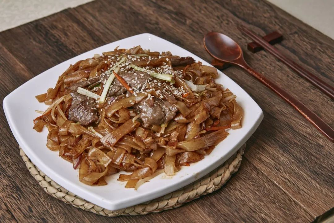 屯里新开finedining，王府花园下午茶，老牌合资酒店新开烘焙坊……本周的贴秋膘指南有点高级（内含福利）|一周好吃