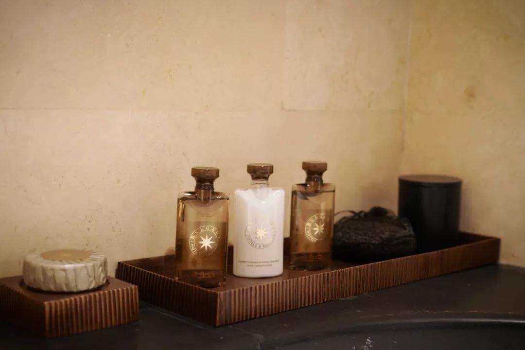 住酒店带什么必备品安全,住酒店一次性必备用品要准备哪些