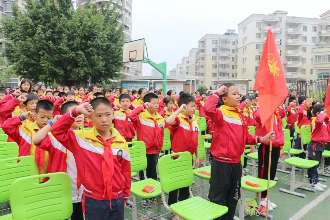 传承红色基因争当少先队员,传承红色基因争做时代新人少先队