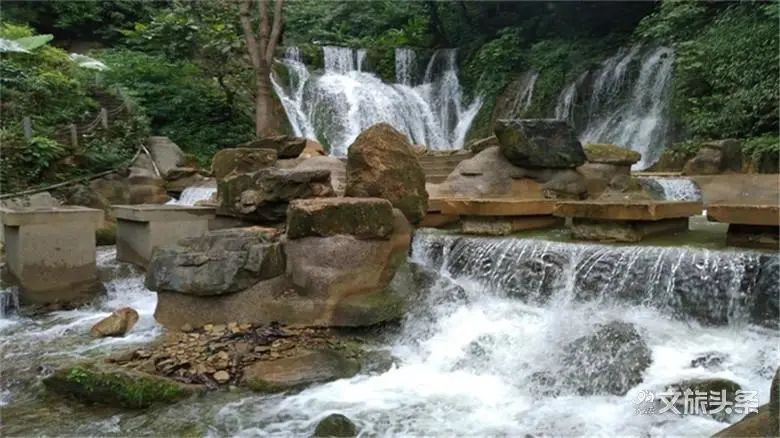 泡温泉红河州,红河州哪里有室内单独泡温泉的