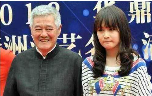 赵本山女儿整容成功了吗,赵本山女儿整容几次