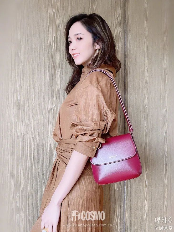 侯佩岑才华,侯佩岑很有才华吗