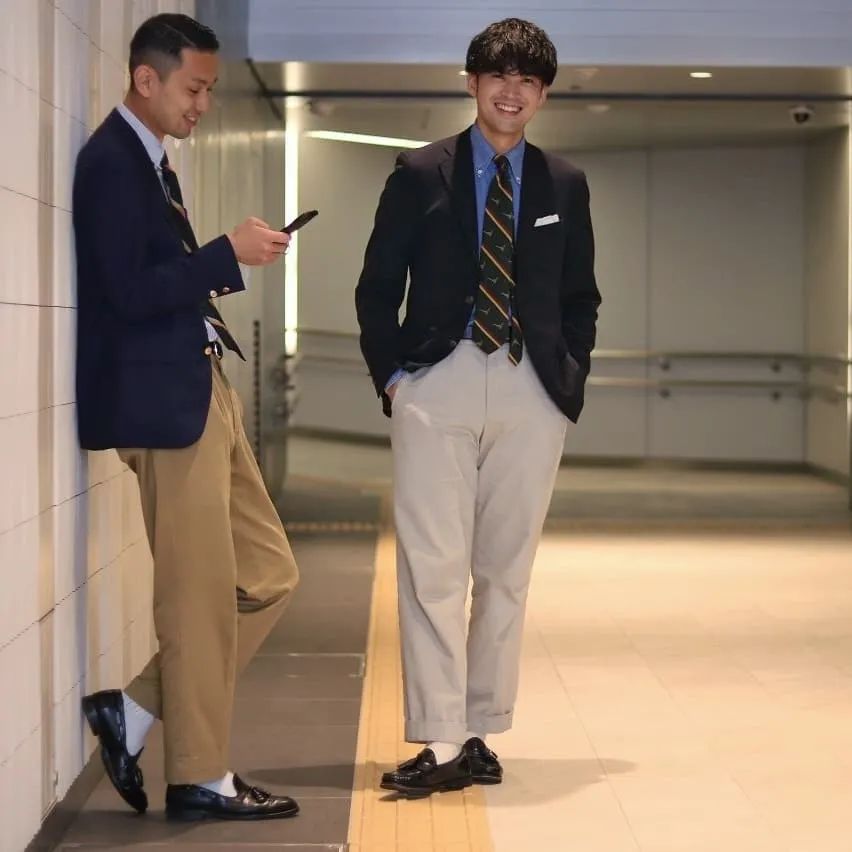 这是五条在某宝搜索不到的“卡其神裤”