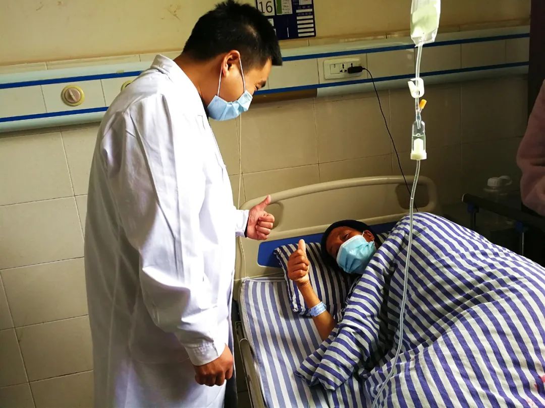 走进大凉山的路上,走进大凉山爱心传递