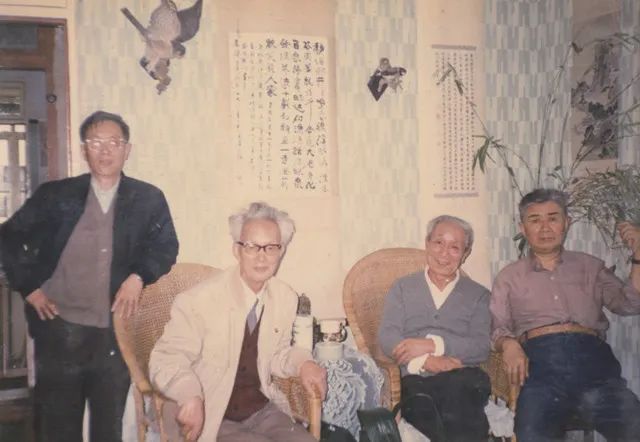 九叶诗人,九叶诗派的著名诗人是