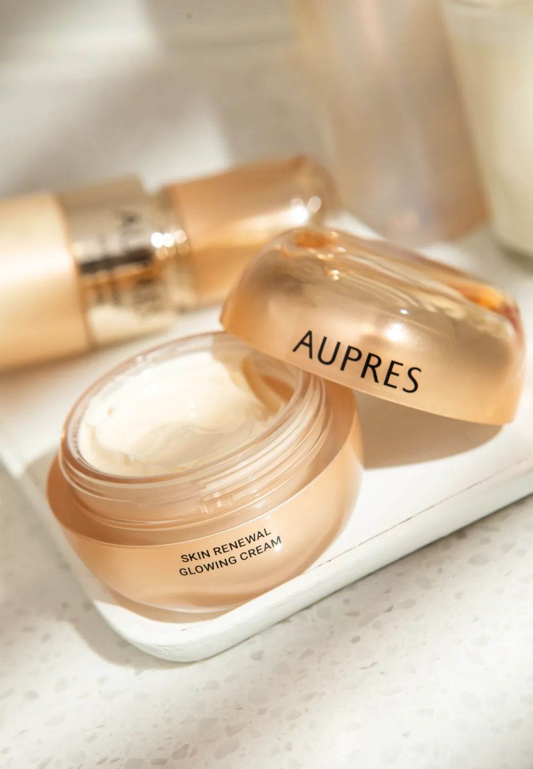 脸上有了皱纹抗老,抗皱要趁早等皱纹出来就晚了