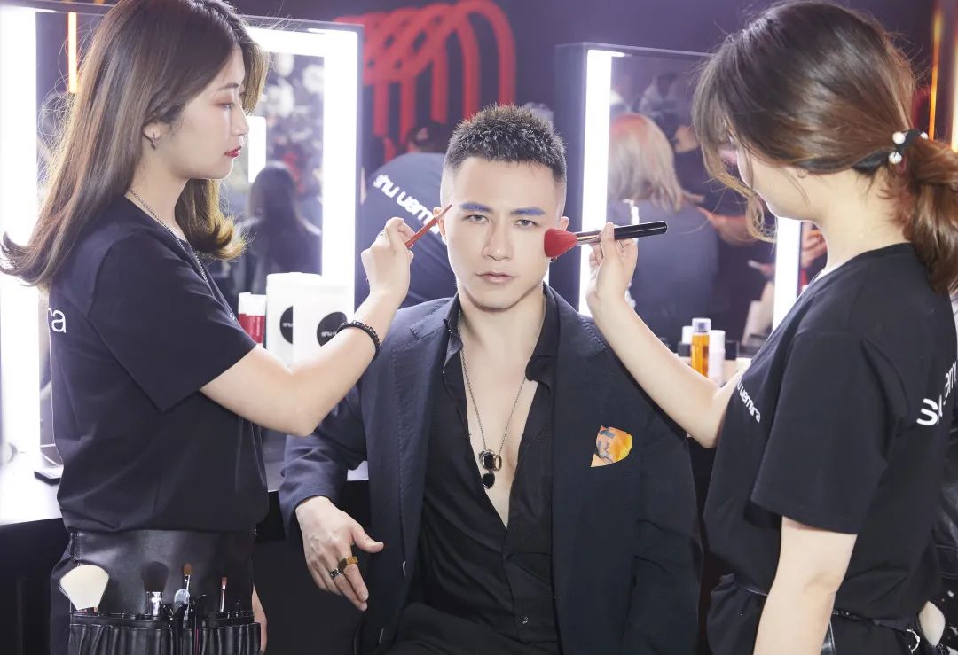 错在哪里？明星同款粉底画出来都是路人脸？