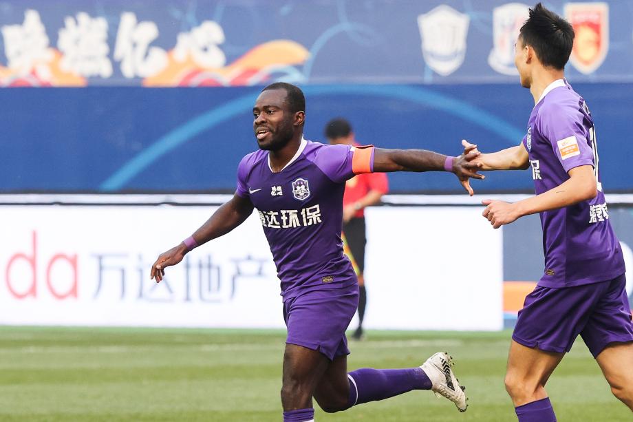 中超天津阿奇姆彭,阿奇姆彭梅开二度泰达