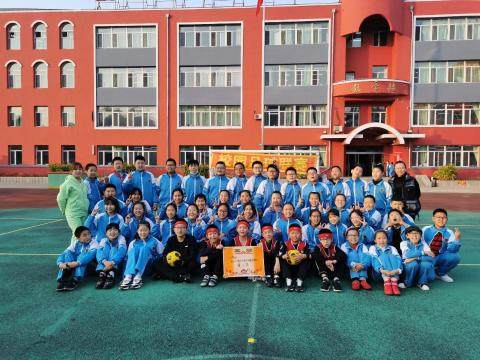 小学校园足球赛开赛,湖铁实验小学足球赛