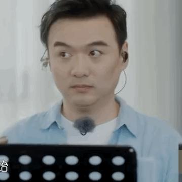 张雨绮乘风破浪初舞台采访,张雨绮唱走音