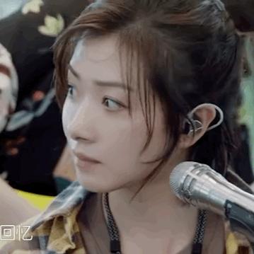 张雨绮乘风破浪初舞台采访,张雨绮唱走音