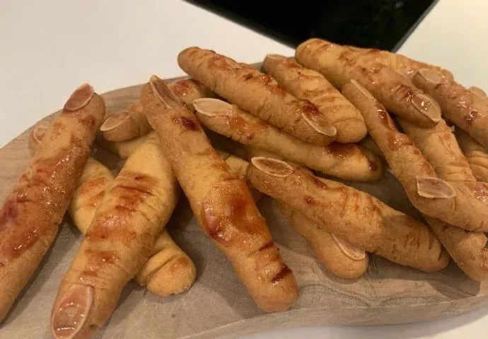 张雨绮乘风破浪初舞台采访,张雨绮唱走音