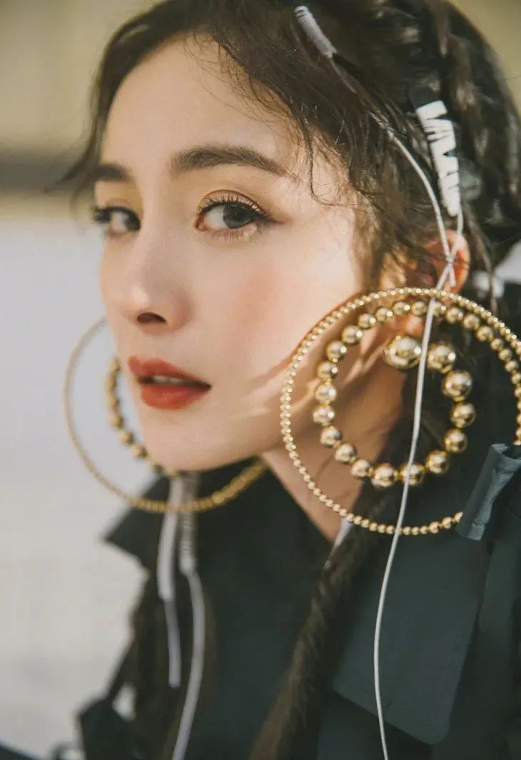 壹周潮话题|杨幂扶了个寂寞也美，万圣节Mai真的拼