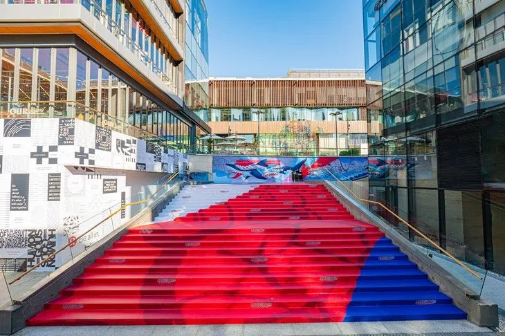 壹周潮话题|杨幂扶了个寂寞也美，万圣节Mai真的拼