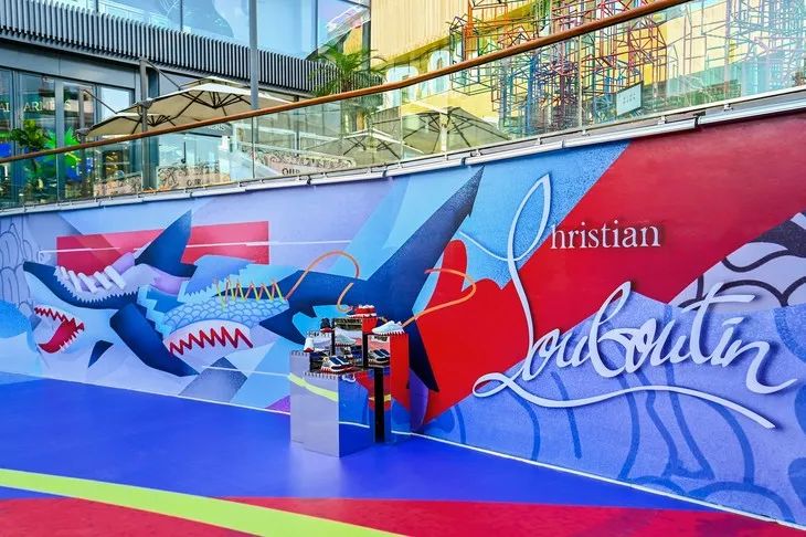 壹周潮话题|杨幂扶了个寂寞也美，万圣节Mai真的拼