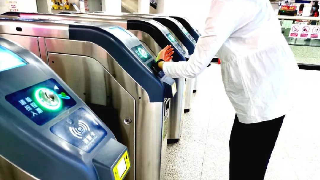 乐活地铁|为么斯我爱上了武汉地铁？