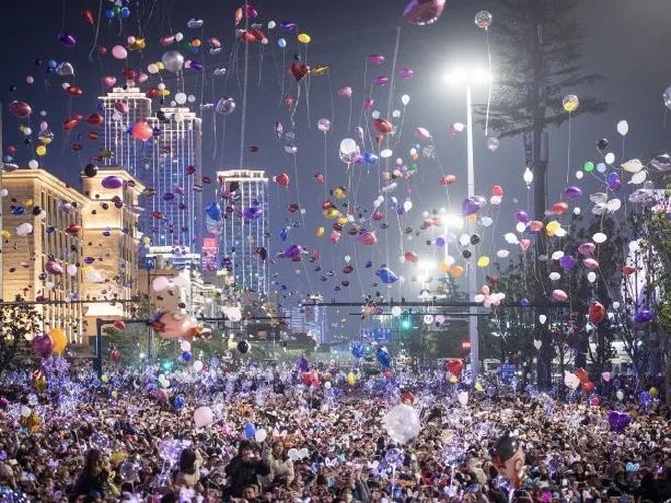 乐活地铁|为么斯我爱上了武汉地铁？