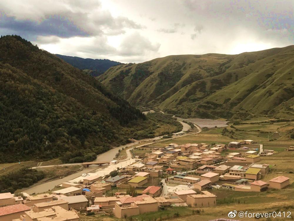 “云上高速”来了！成都5.5小时飙拢青海，沿线一大波“神仙”景点，每站都是大美风光片