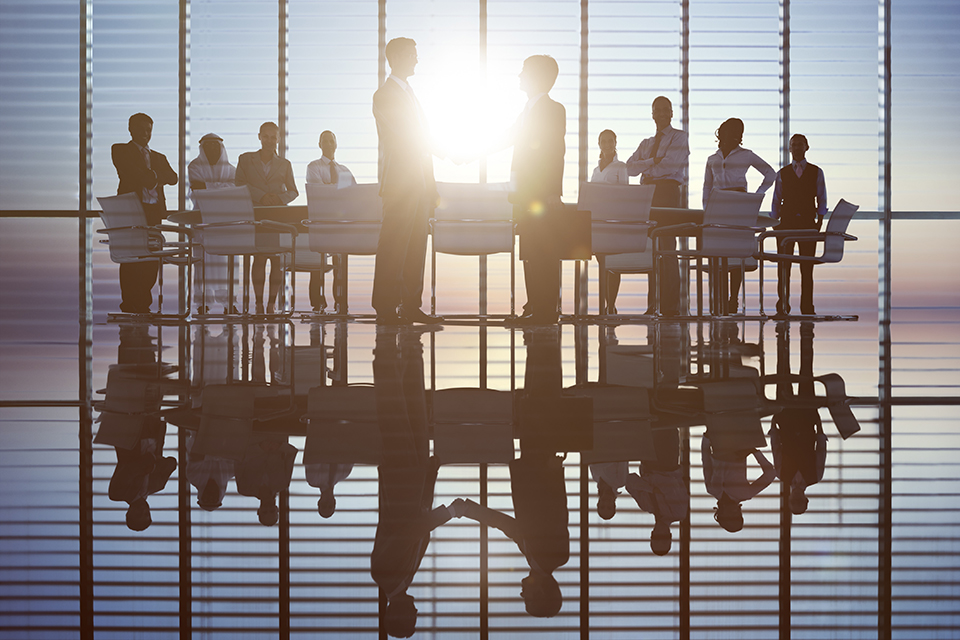 人在职场办事顺利吗,人站在马桶下工作会怎么样