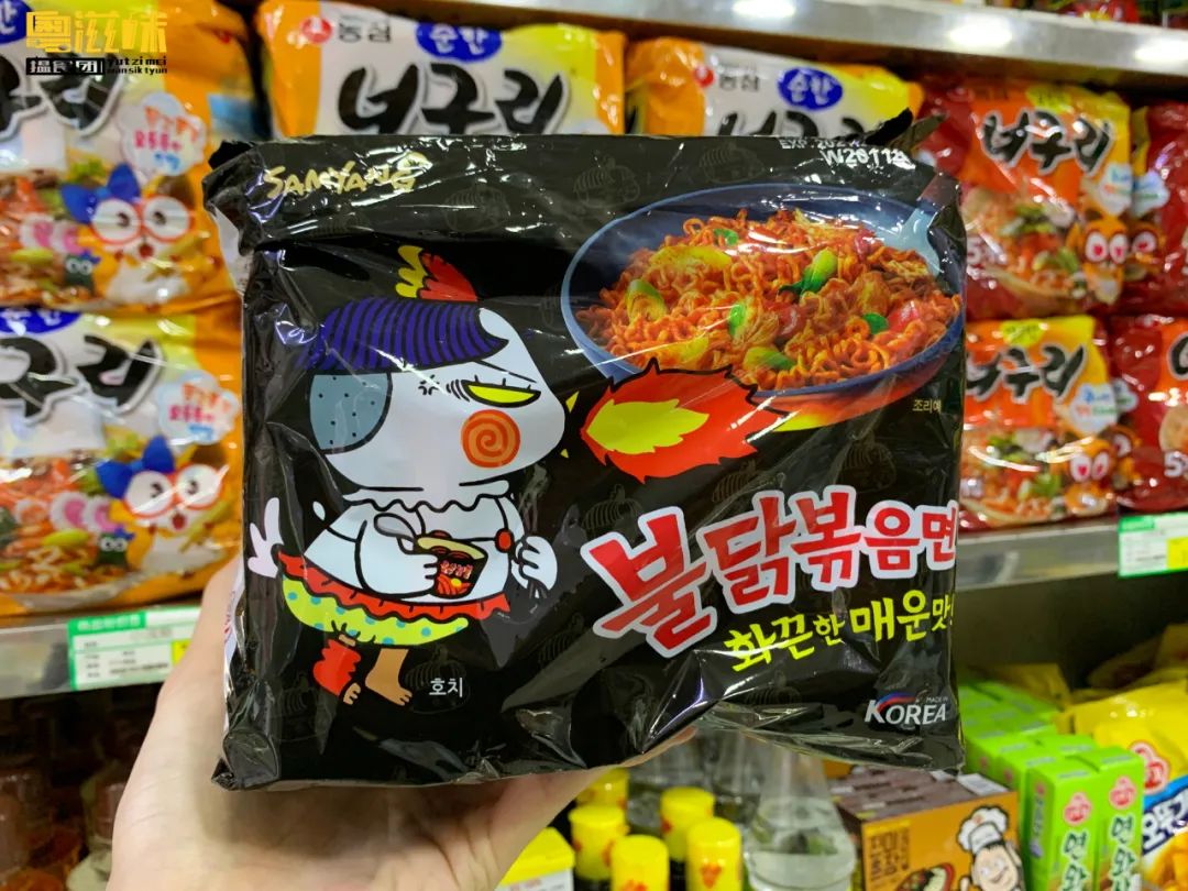 2元直奔「韩国超市」，20+种“妈妈”泡菜，一站搞定韩剧美食