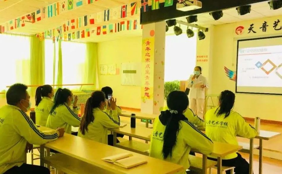 青年之家揭牌凝聚青春力量,凝聚青春力量服务乡村振兴